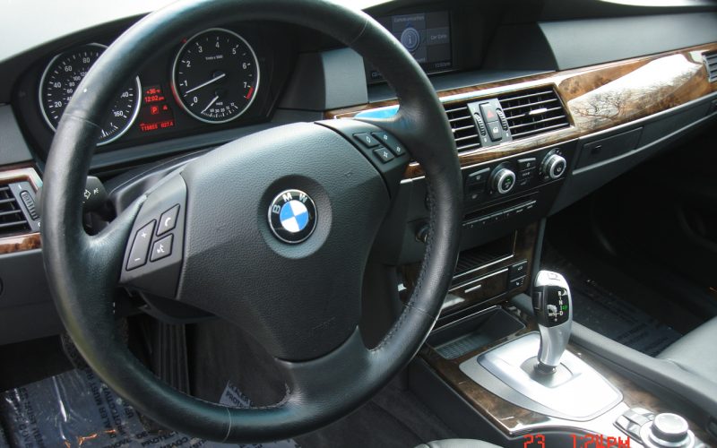 2009 BMW 528XI AWD V6 056