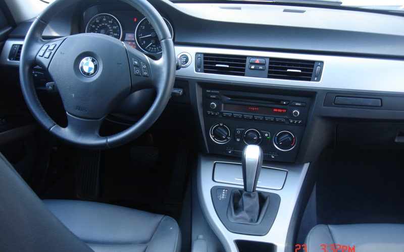 2007 BMW 323I V6 012